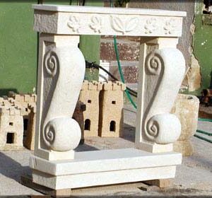 Stone cladding for the construction of a fireplace